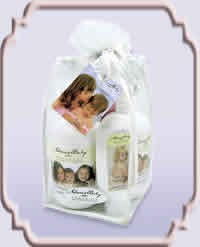 Gift Bag Vanilla Tangerine Shampoo Conditioner Washcloth 3 pc from NATURES BABY PRODUCTS